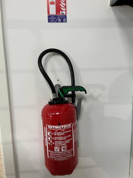 Mise en Conformité Incendie pour Concession Automobile : Diagnostic et Équipements à Hangenbieten